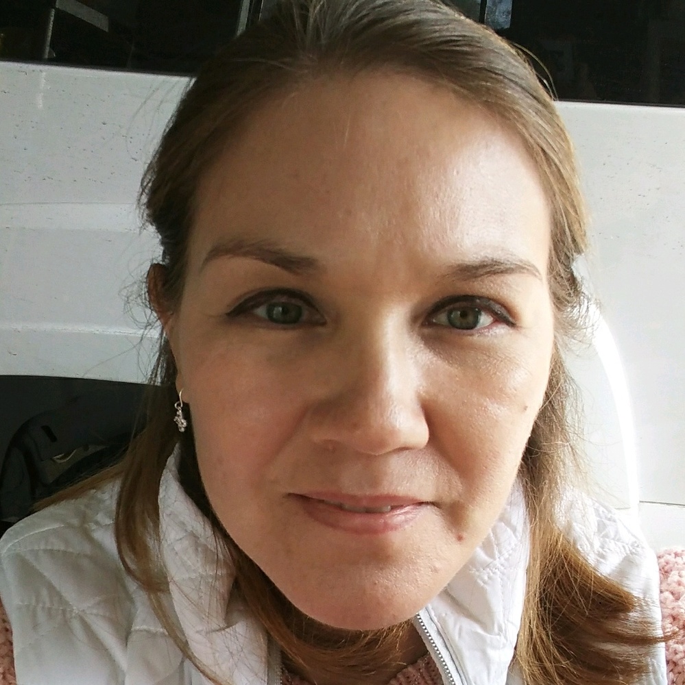 Meet your Posher, Ana